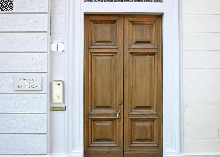 菈皮阿扎住宿加早餐旅馆 *