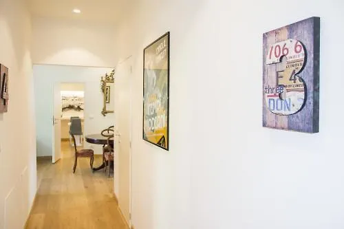 La Piazza Couette-café